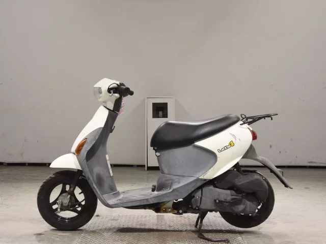 Suzuki LET S4