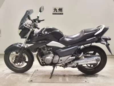 Suzuki GSR250  с аукциона в Японии
