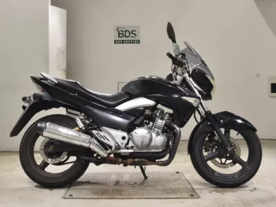 Suzuki GSR250  с аукциона в Японии