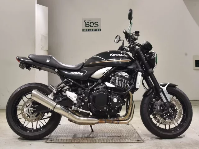 Kawasaki Z900RS лот № 2614 оценка 5  с аукциона в Японии