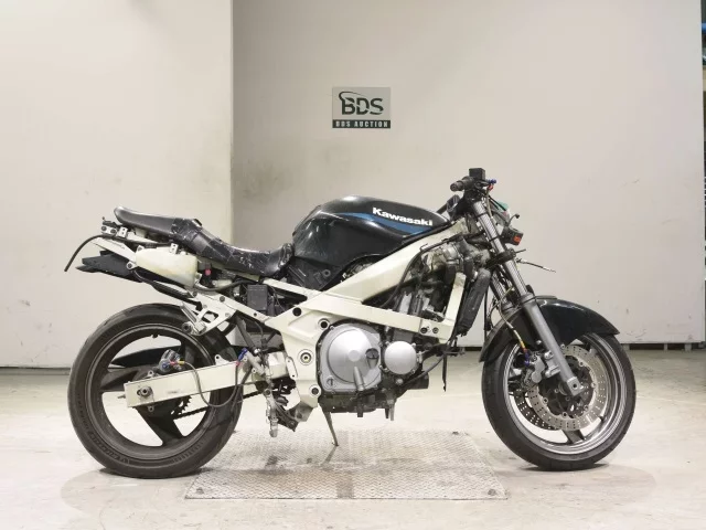 Kawasaki ZZR400-2