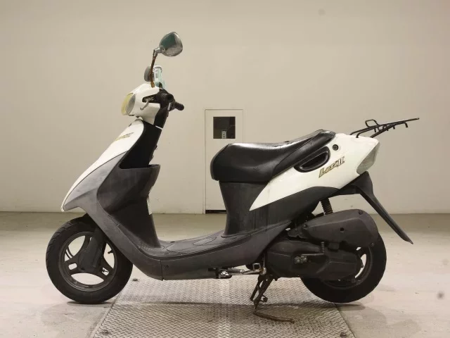 Suzuki LET S2