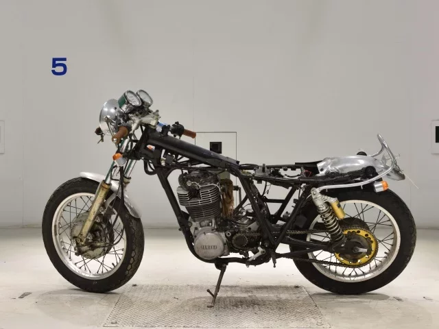 Yamaha SR400-2 SHO LOUIS NOT EQUIPPED