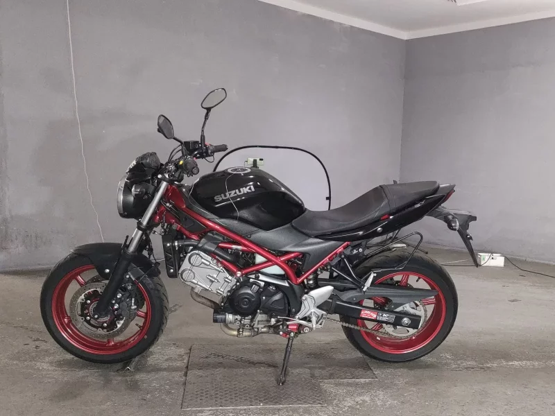 Suzuki SV650