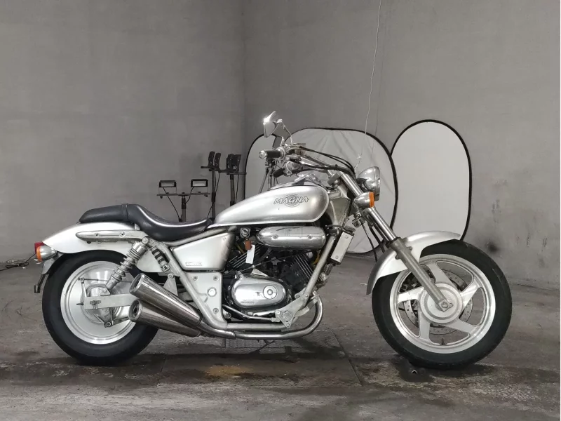 Honda MAGNA 250