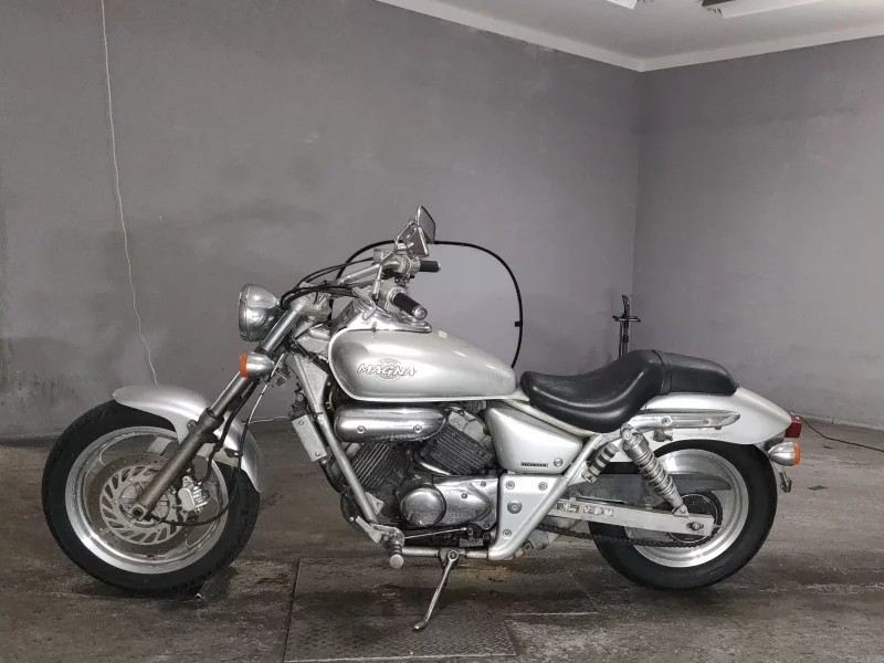 Honda MAGNA 250