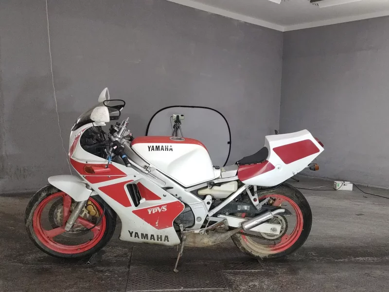 Yamaha TZR250-1