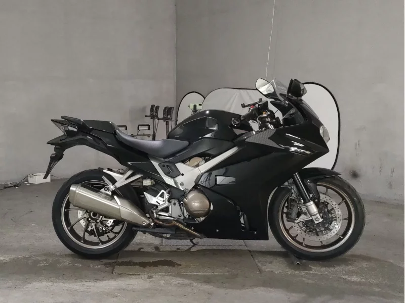 Honda VFR800F лот № 8081 оценка 4  с аукциона в Японии