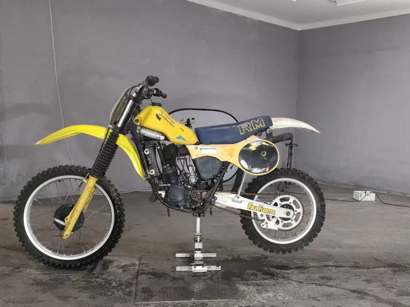 Suzuki RM125