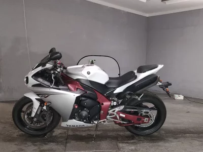 Yamaha YZF-R1  с аукциона в Японии