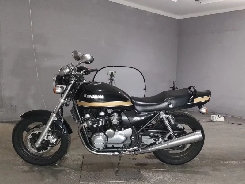 Kawasaki ZEPHYR750