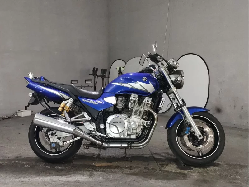 Yamaha XJR1300