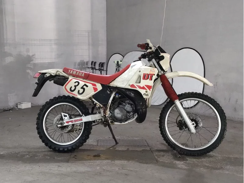 Yamaha DT200R