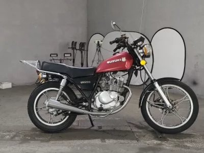 Suzuki GN125H