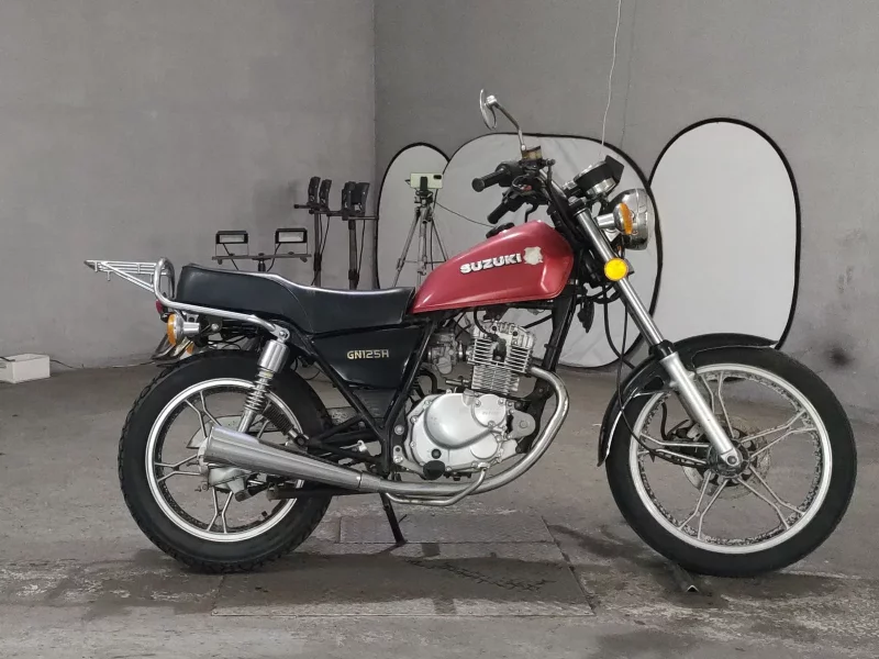 Suzuki GN125H