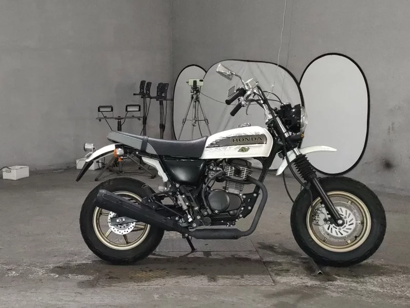 Honda APE100