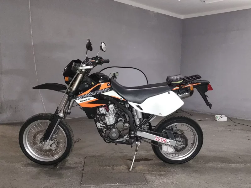 Kawasaki D-TRACKER