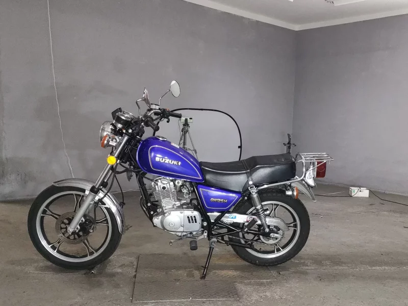 Suzuki GN125H