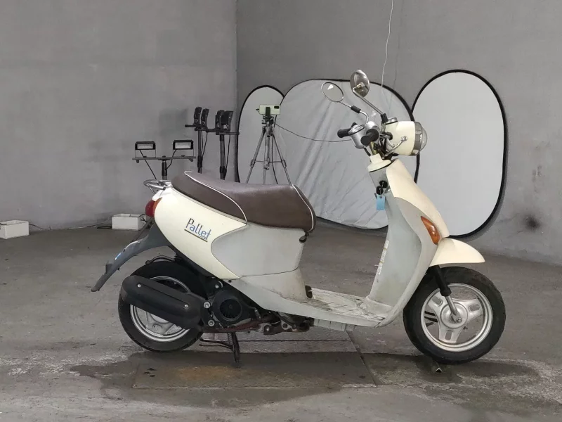 Suzuki LET S4