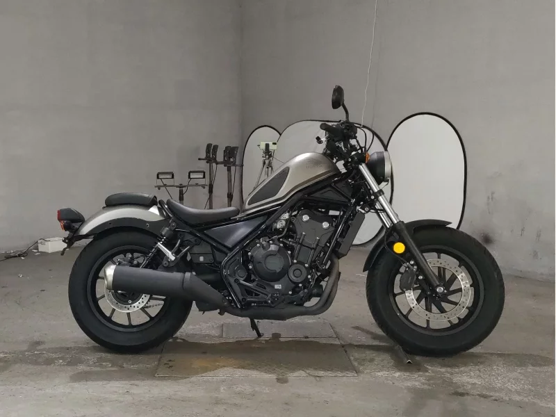 Honda REBEL 500 лот № 7400 оценка 4  с аукциона в Японии