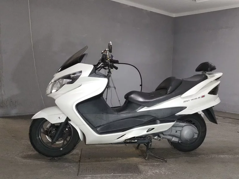 Suzuki SKYWAVE 250S