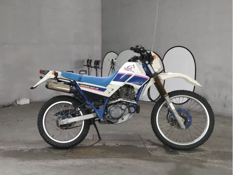 Yamaha SEROW 225