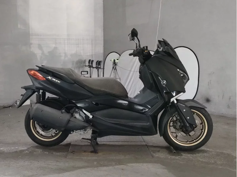 Yamaha X-MAX250