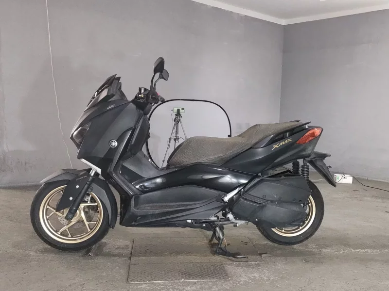 Yamaha X-MAX250