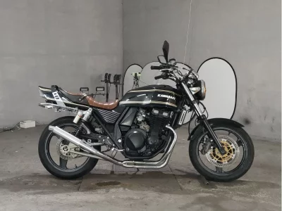 Kawasaki ZRX400