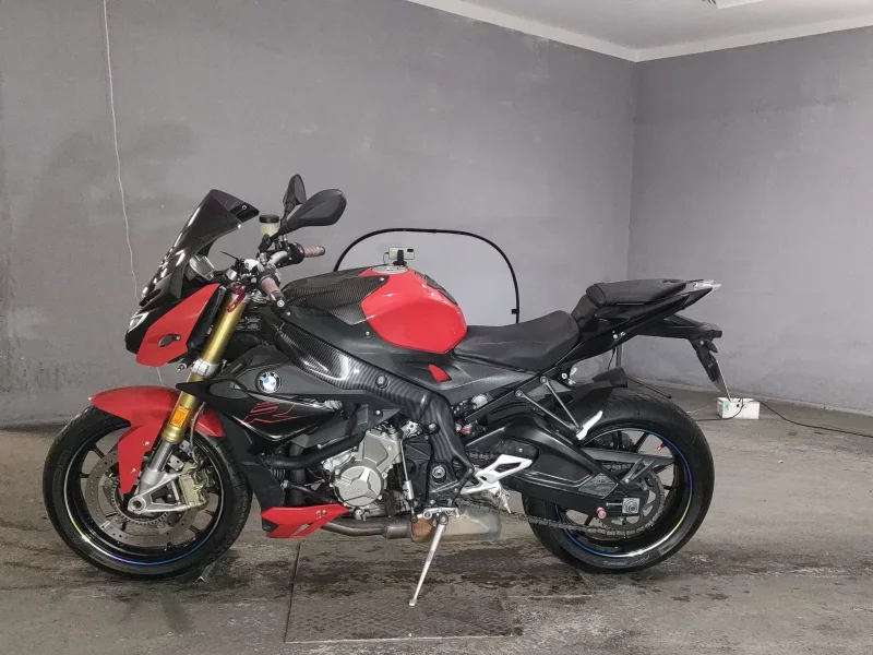 BMW BMW S1000R