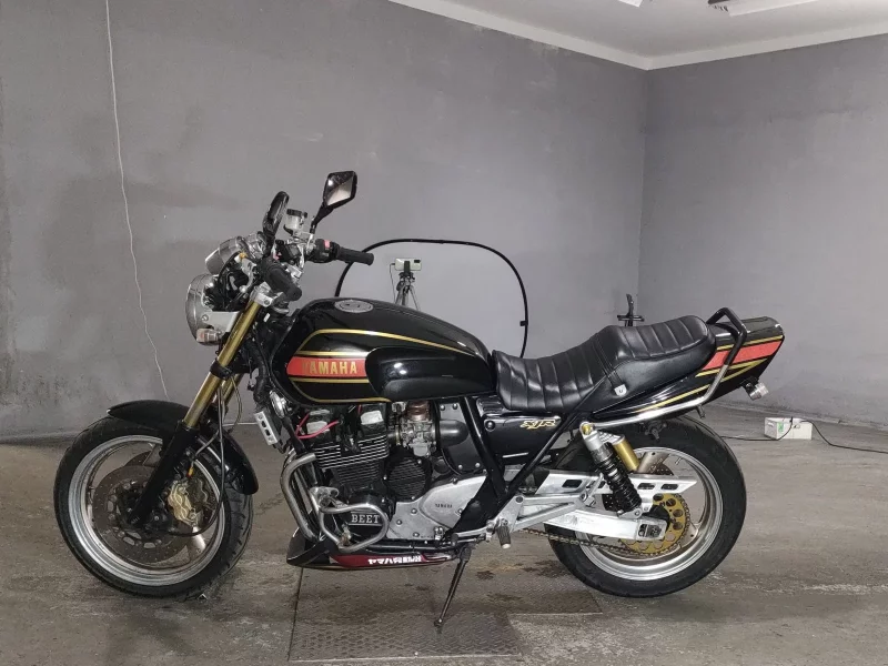 Yamaha XJR400R-2