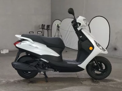 Yamaha AXIS Z