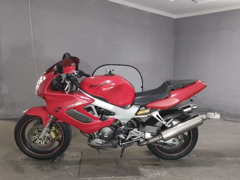 Honda VTR1000F