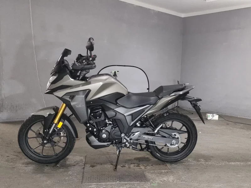 Honda CB200X