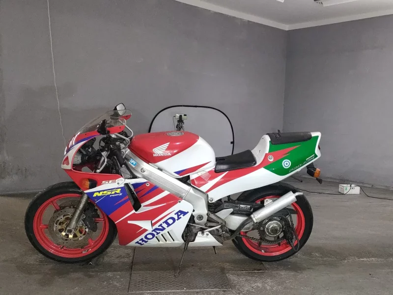 Honda NSR250R-1