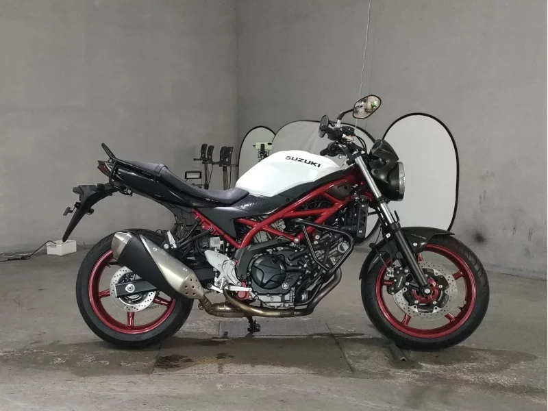 Suzuki SV650 лот № 7506 оценка 6  с аукциона в Японии