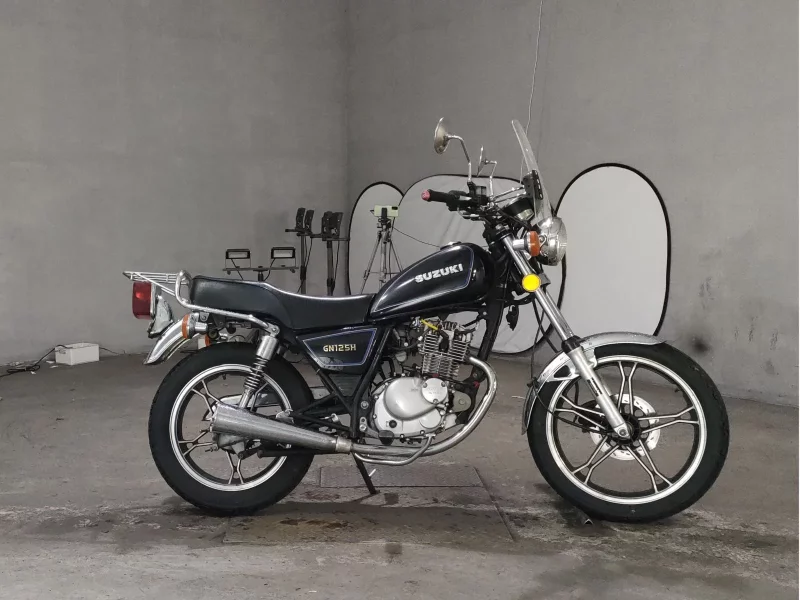 Suzuki GN125H