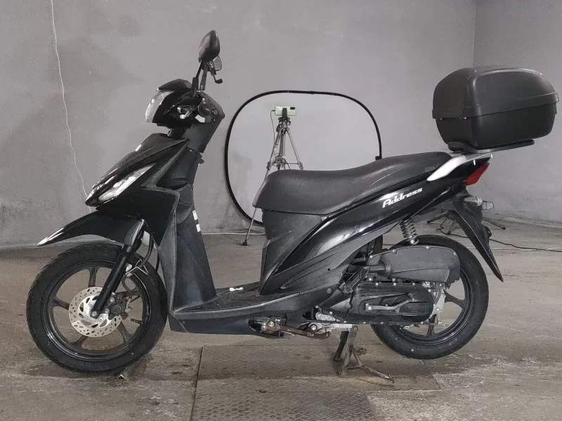 Suzuki ADDRESS V110