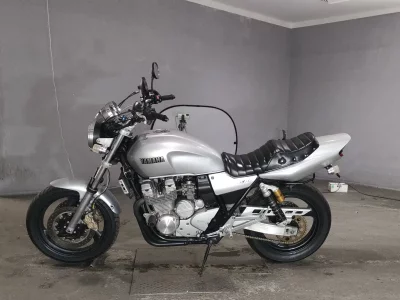 Yamaha XJR400R-1  с аукциона в Японии