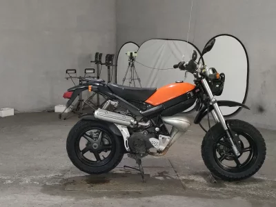 Suzuki STREET MAGIC