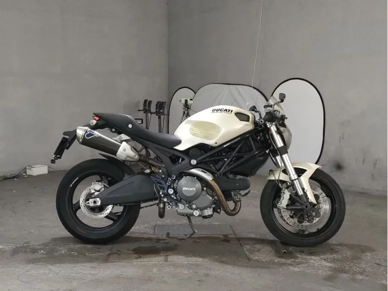Ducati DUCATI MONSTAR 696