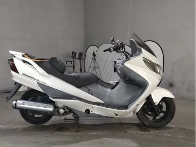 Suzuki SKYWAVE 250S