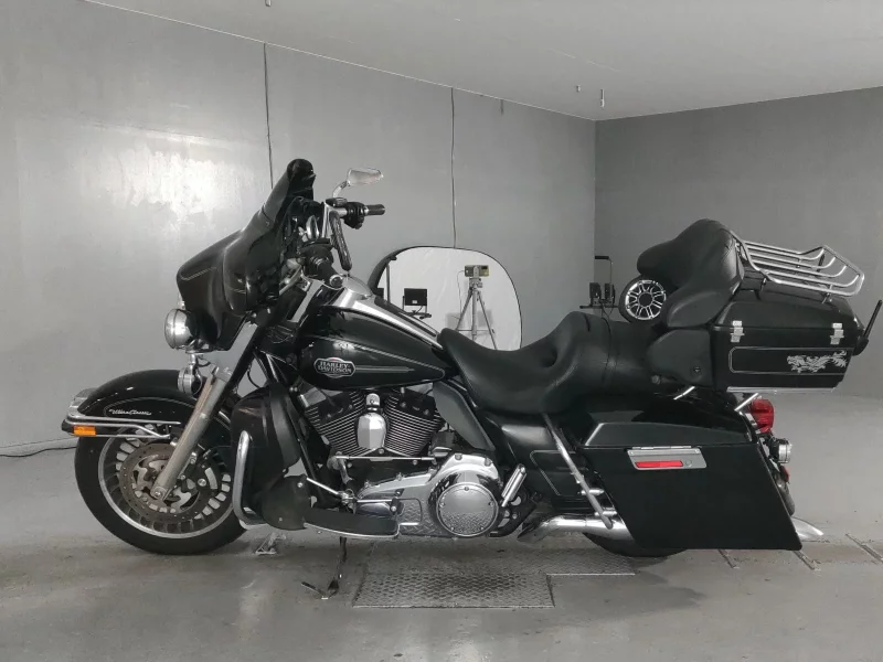 Harley-Davidson HARLEY FLHTCU1580