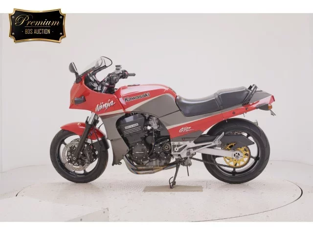 Kawasaki GPZ900R