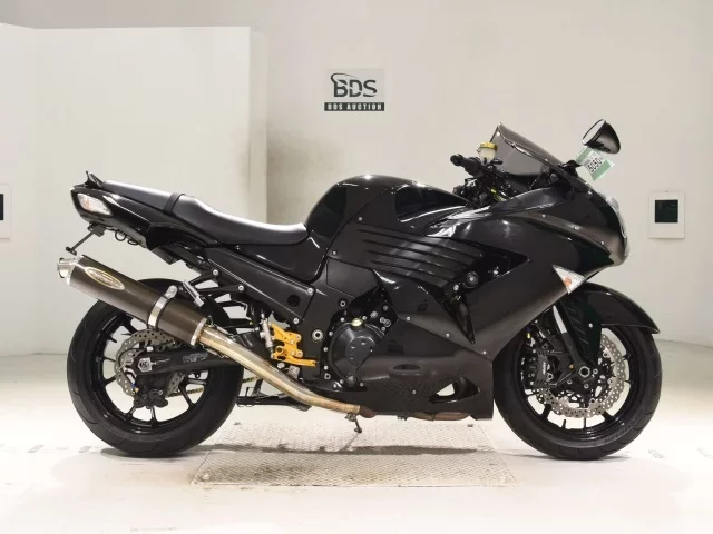 Kawasaki ZZR1400 лот № 5050 оценка 4  с аукциона в Японии