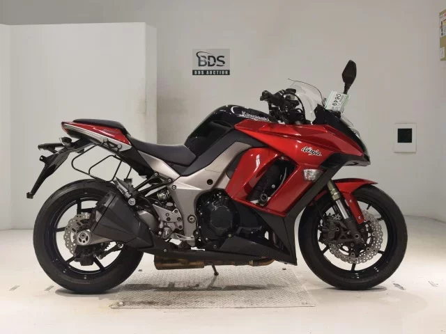 Kawasaki NINJA1000 лот № 0649 оценка 4  с аукциона в Японии