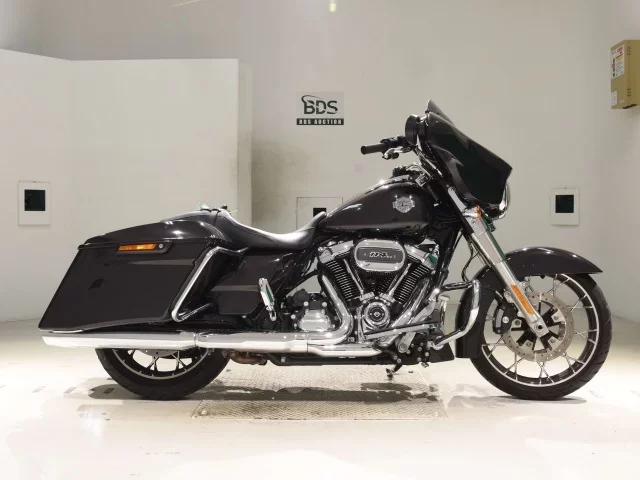 Harley-Davidson HARLEY FLHXS1870 лот № 5281 оценка 5  с аукциона в Японии