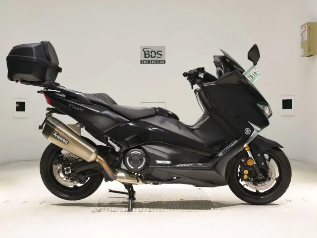 Yamaha T-MAX530DX лот № 7916 оценка 4  с аукциона в Японии