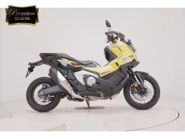 Honda X-ADV750-2 лот № 2637 оценка 8  с аукциона в Японии