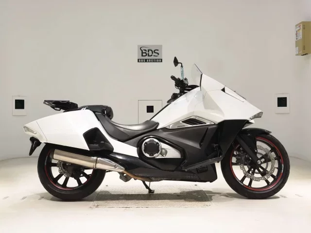 Honda NM4-02 лот № 7930 оценка 4  с аукциона в Японии